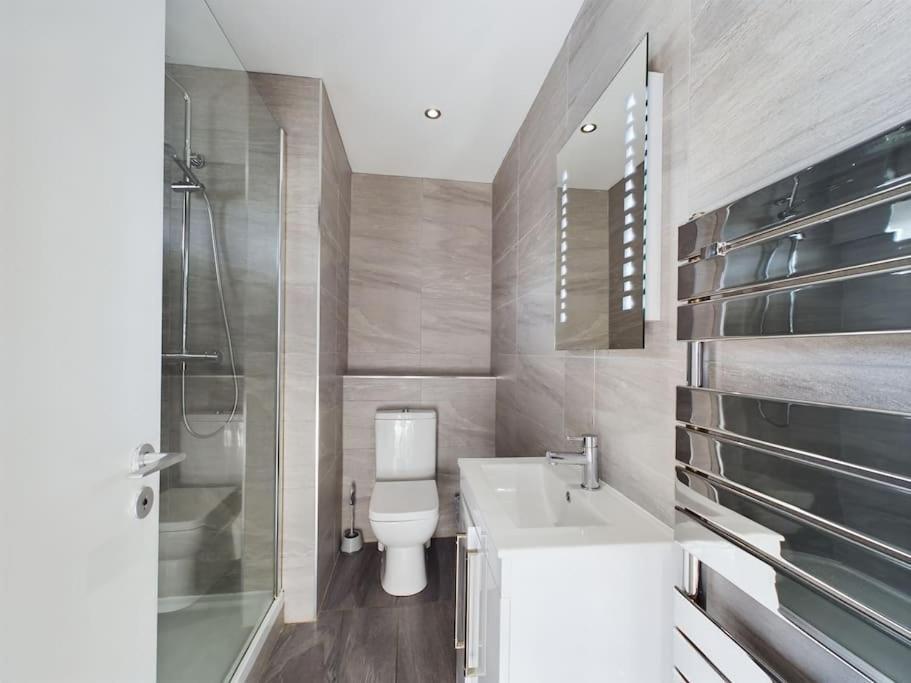 Donegall Sq Apt At City Gate, Belfast City Centre エクステリア 写真